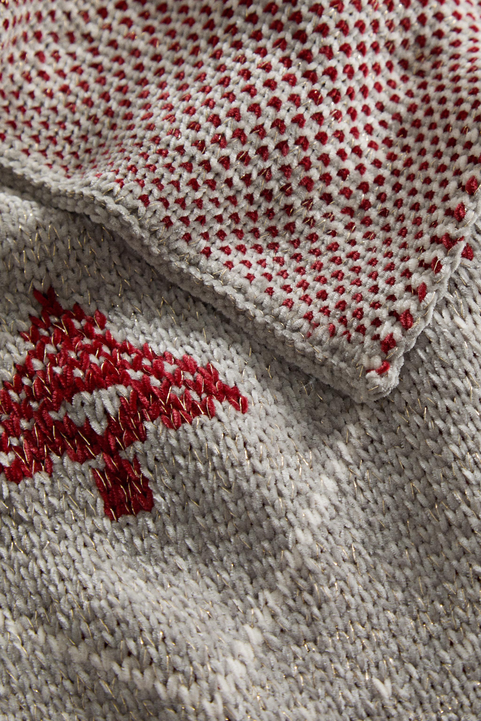 CHILDREN'S CHENILLE CHRISTMAS BLANKET